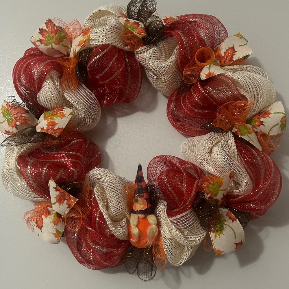 18” Handcrafted Custom Wreath! Your choice of theme/colors! - Picture 5 of 5